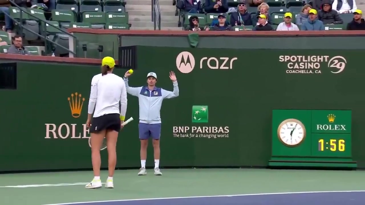 金年会斯瓦泰克回应发怒砸球：我只是想表达沮丧情绪 已向球童道歉