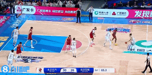 jinnianhui金年会球进灯亮！沈梓捷突破分球 邹雨宸底角空位压哨三分一箭穿心