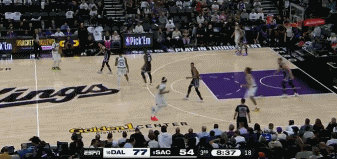 金年会体育外线有谱！浓眉底角获得空位三分正中靶心 本场三分已5投3中