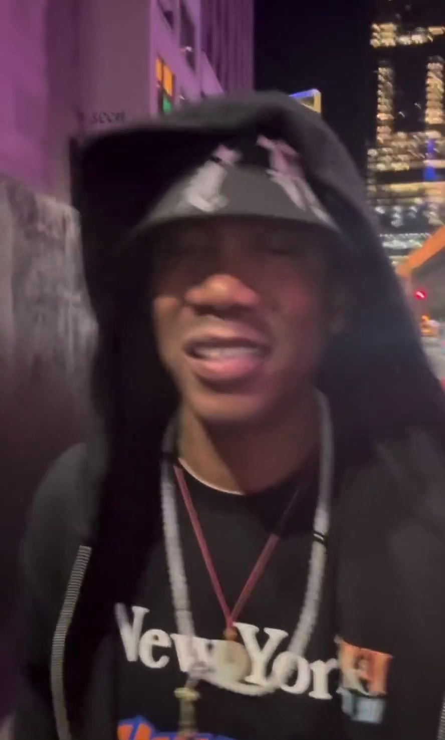 金年会金字招牌诚信至上支棱起来😆马布里兴奋放话：比赛才刚刚开始 我们还没发力呢！